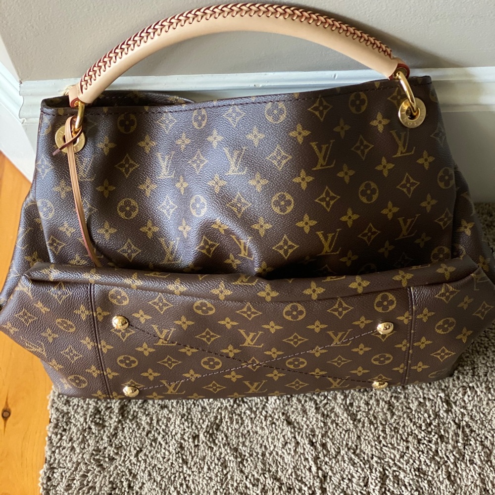 Louis Vuitton Artsy Brand New